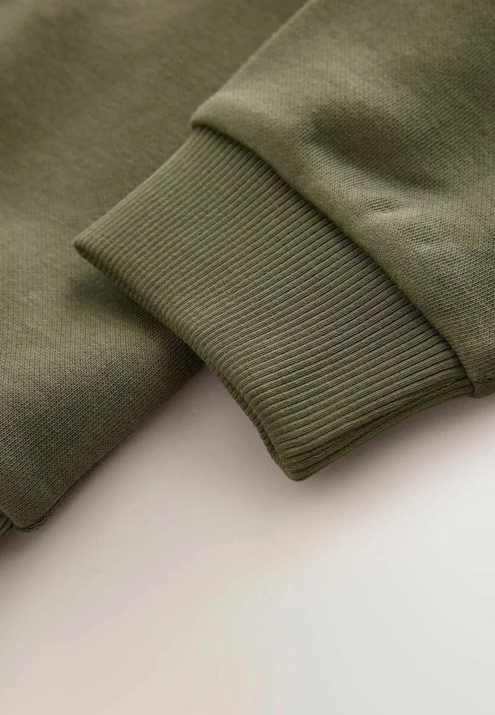 Свитер с круглым вырезом, стандартного кроя Next, Khaki Green Skull Logo — фото 3