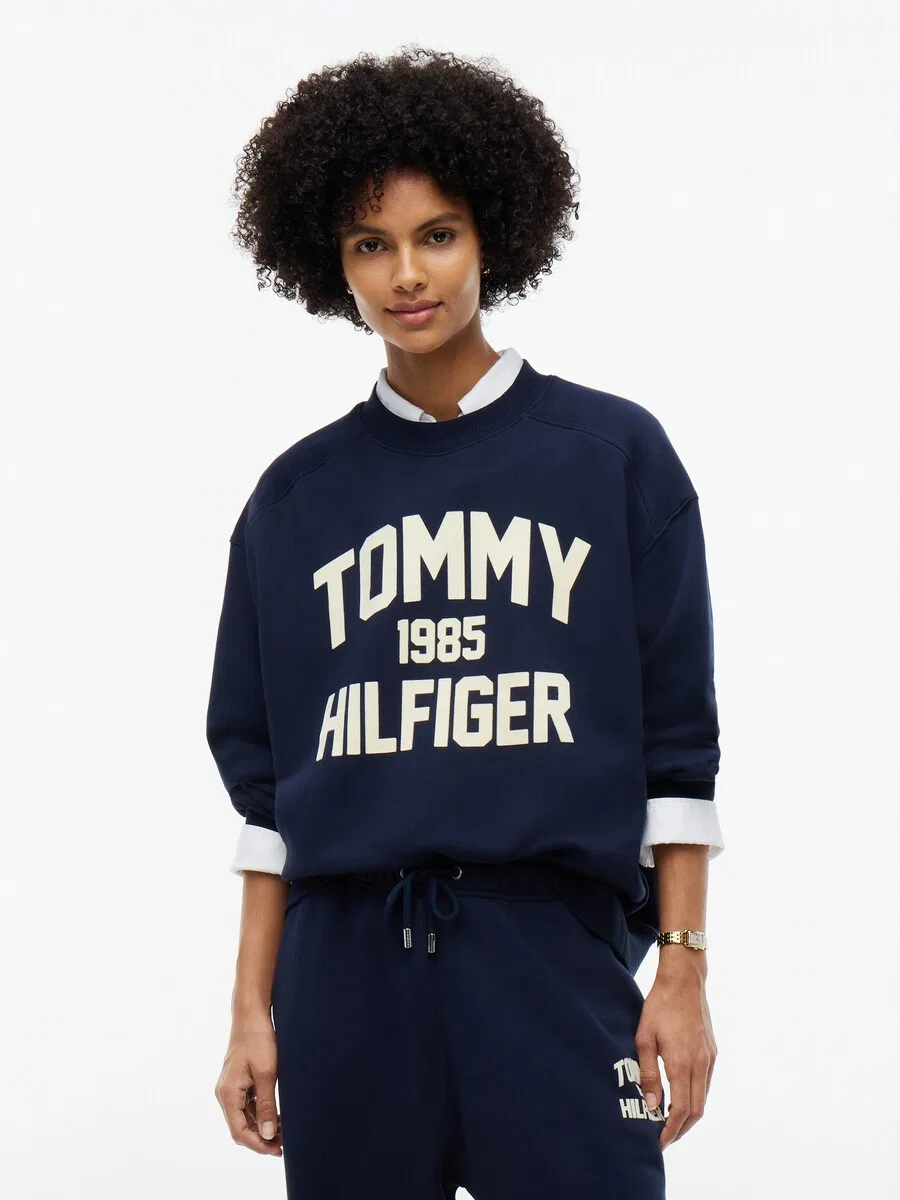 Толстовка TOMMY HILFIGER 'VARSITY' темно-синего цвета — фото 2