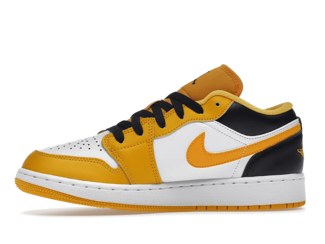 Детские кроссовки Lifestyle с белой и черной отделкой Jordan 1 Low, Taxi/White/Black — фото 3