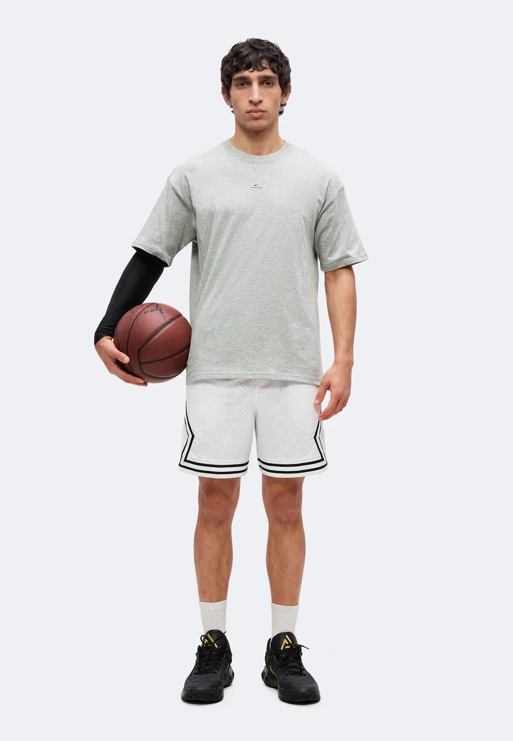 Стандартная спортивная футболка Nike Performance, Dark Grey Heather/Black — фото 2