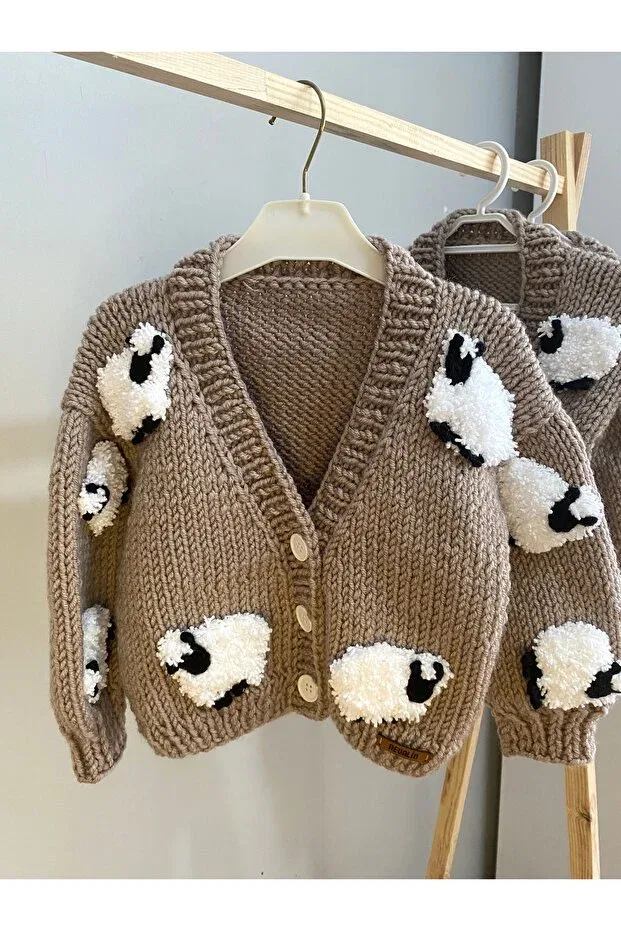 Детский кардиган с принтом Hand knitted children's knitted cardigan with lamb detail Nevalin, Brown — фото 4