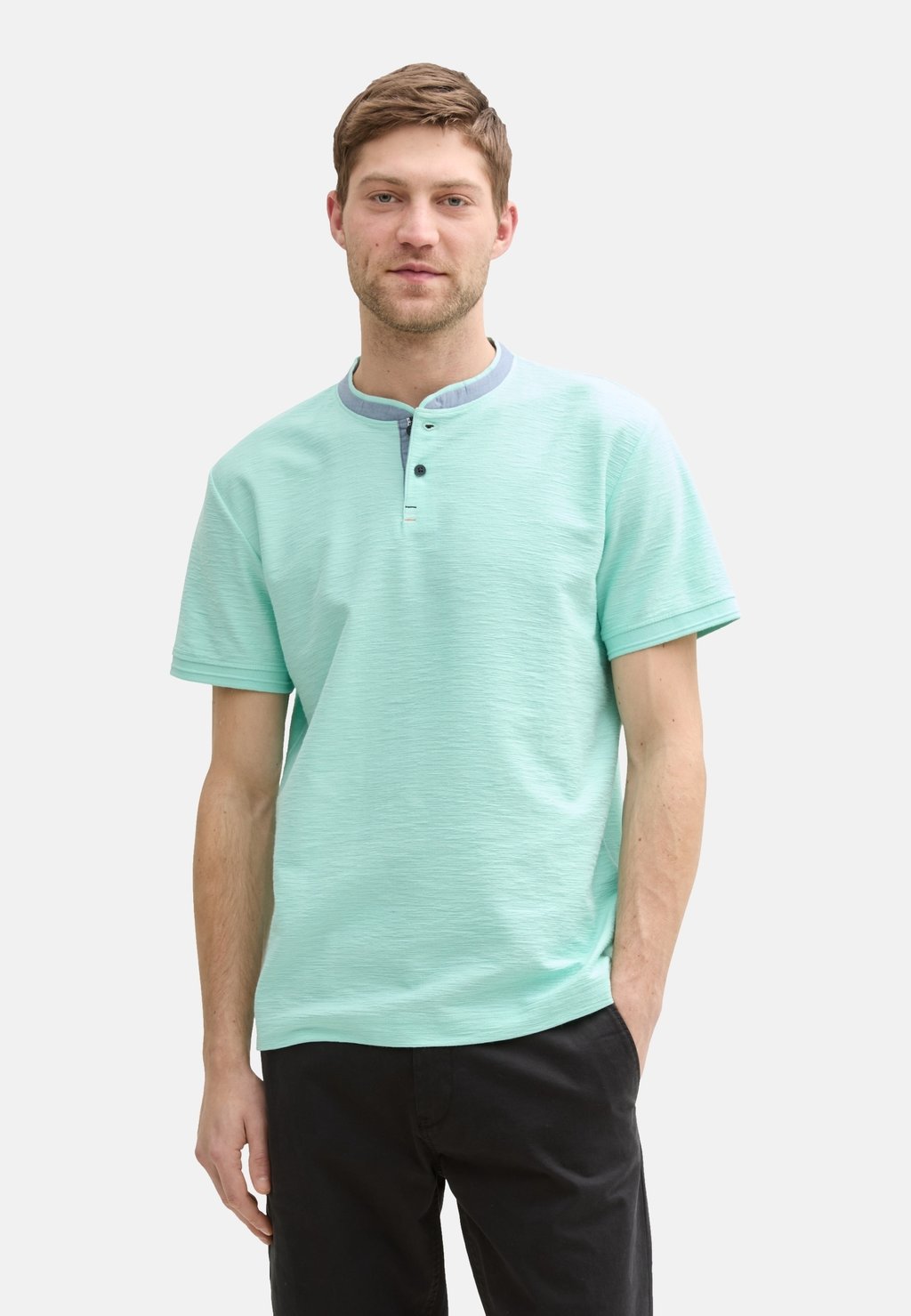 

Базовая футболка MIT STEHKRAGEN TOM TAILOR, зеленый