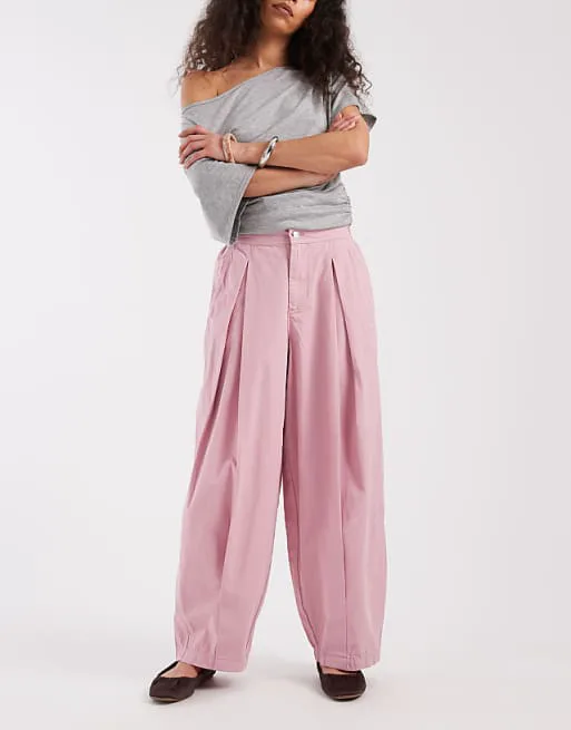 

Розовые повседневные брюки-бочонки Miss Selfridge