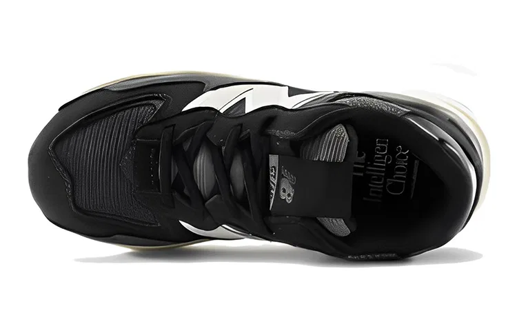 Детские кроссовки с защитой носка New Balance, Black — фото 4