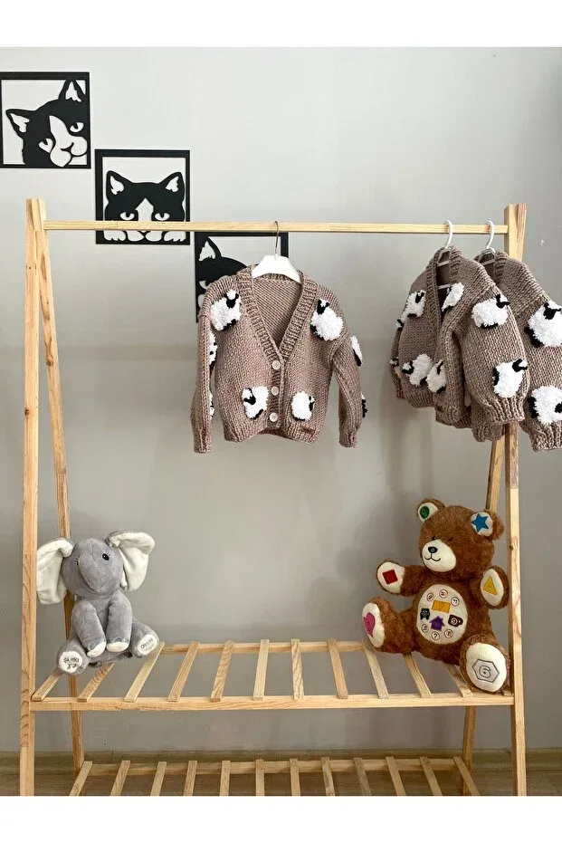 Детский кардиган с принтом Hand knitted children's knitted cardigan with lamb detail Nevalin, Brown — фото 2