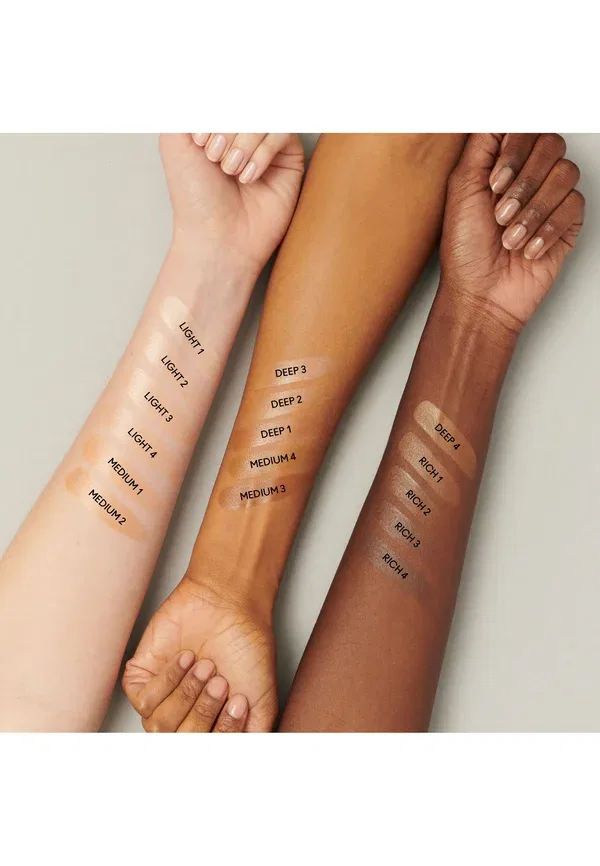 Тонизирующий увлажняющий крем Strobe dewy skin tint Mac, medium 3, 30 мл, цвет medium 3 — фото 4