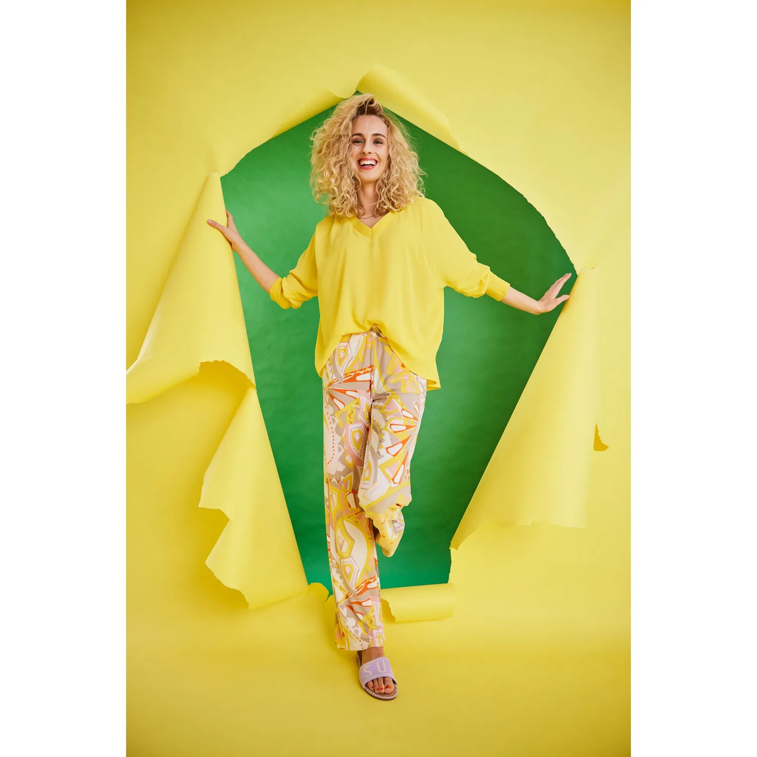 Женская блуза свободного кроя heine, Sun Yellow — фото 4