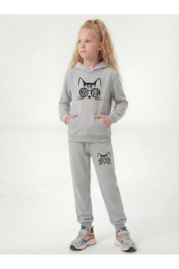 Детский комплект для девочек с принтом Kangaroo pocket hooded girls' tracksuit set with cat print detail Fyk Kids, Gray — фото 2