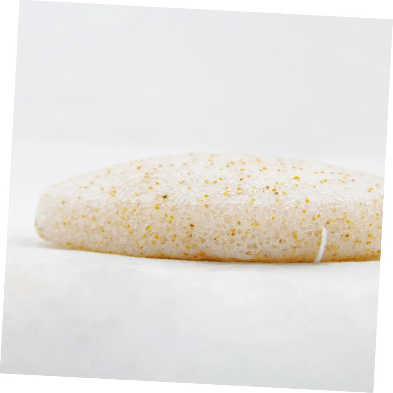 Набор для умывания из 2 спонжей Konjac и грецкого ореха, Gogogmee, бежевый — фото 2