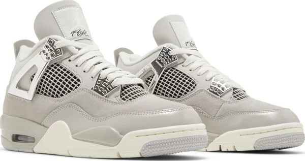 Кроссовки Wmns Air Jordan 4 Retro «Frozen Moments», серый — фото 2