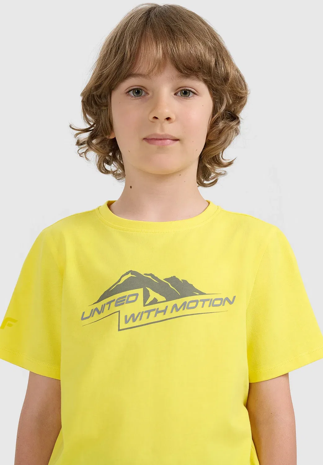 Футболка Regular z nadrukiem chłopięcy - biały 122 (6-7 лат) - футболка с принтом 4F, Yellow — фото 4