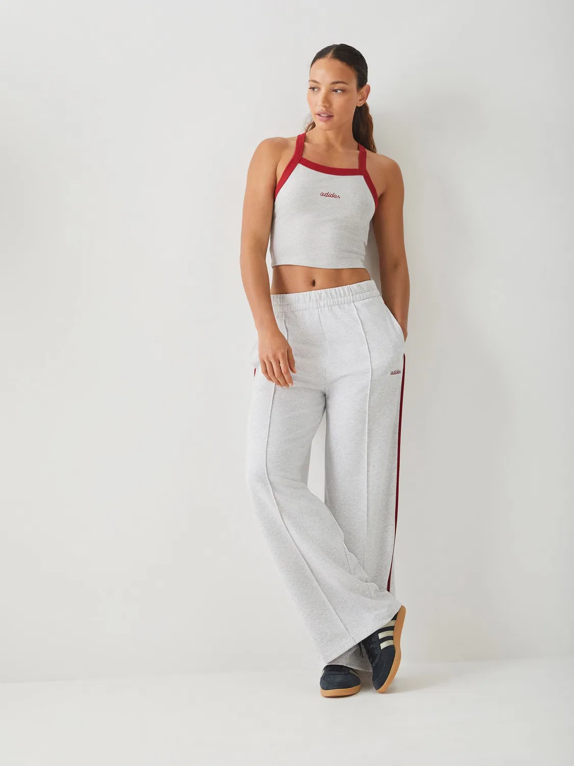 Брюки свободного кроя Colourpop adidas, серо-красные — фото 3