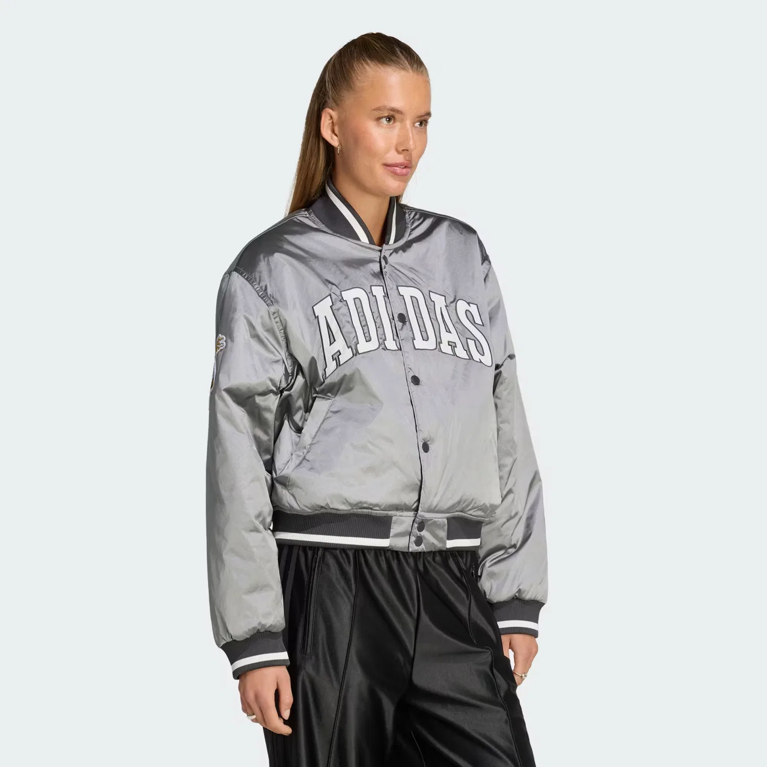 Женская куртка-бомбер двусторонняя Reversible Metallic Bomber Jacket Adidas Originals, Iron Metallic/Cloud White/Utility Black