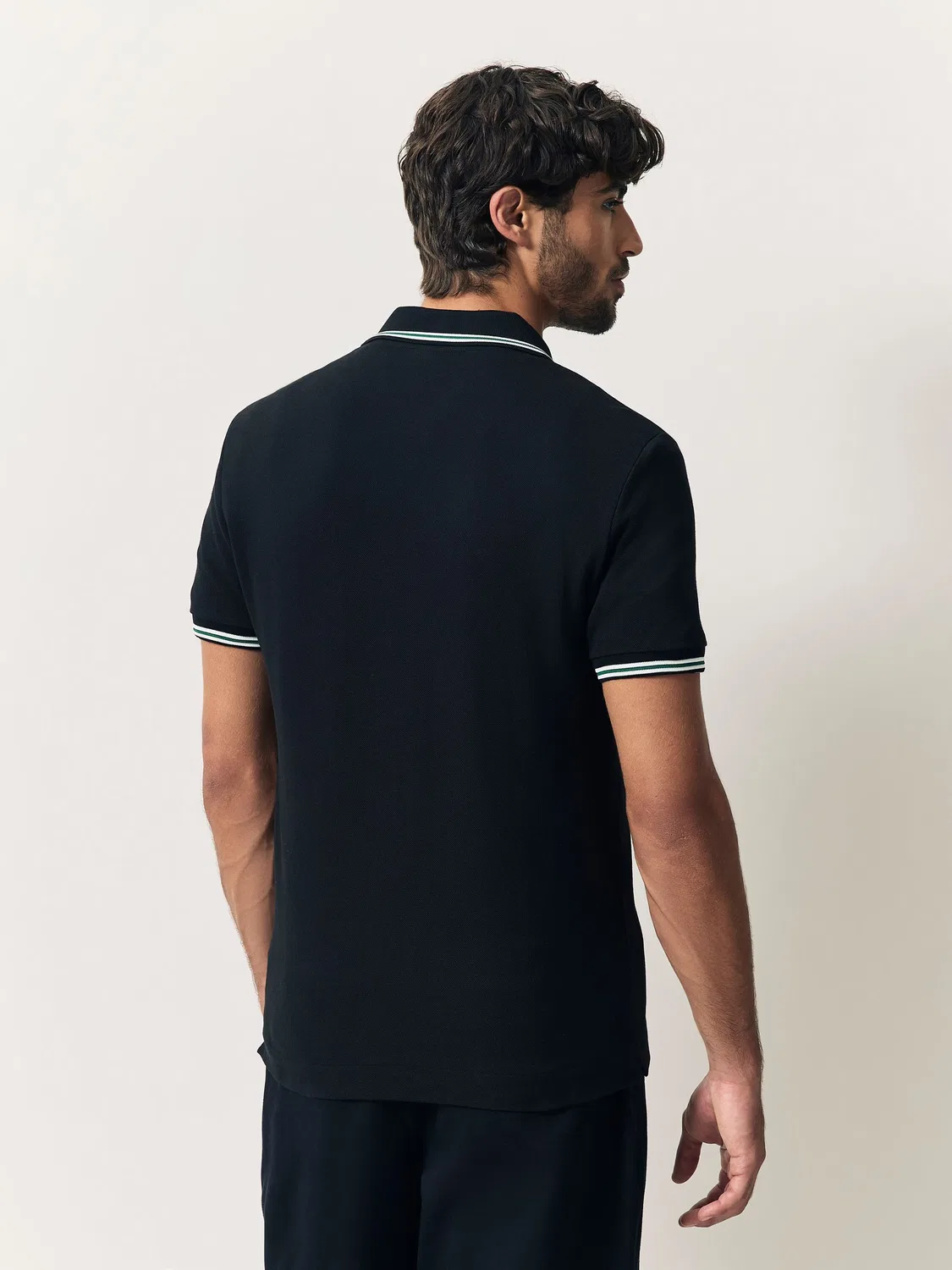 Lacoste Рубашка-поло из пике с короткими рукавами и черным воротником в полоску — фото 4