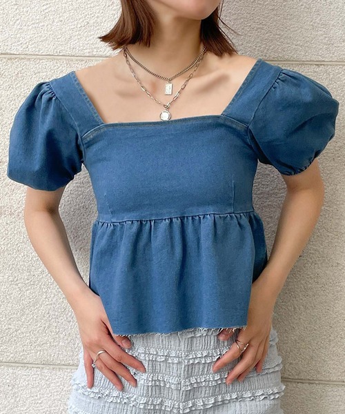 

Женская футболка с баской, пышными рукавами, из джинсовой ткани, с открытыми плечами GORGE, синий