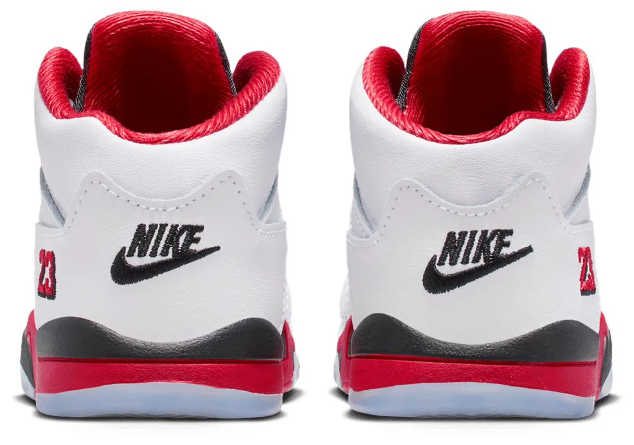 Кроссовки для мальчиков Jordan Retro 5 OG, цвет White/Fire Red/Black — фото 3