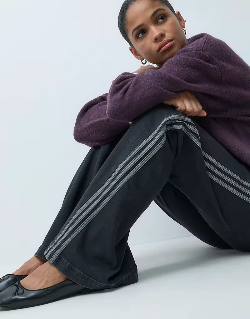 Джинсовые брюки Adidas Originals SST с низкой посадкой и расклешенными штанинами, насыщенного, черный — фото 2