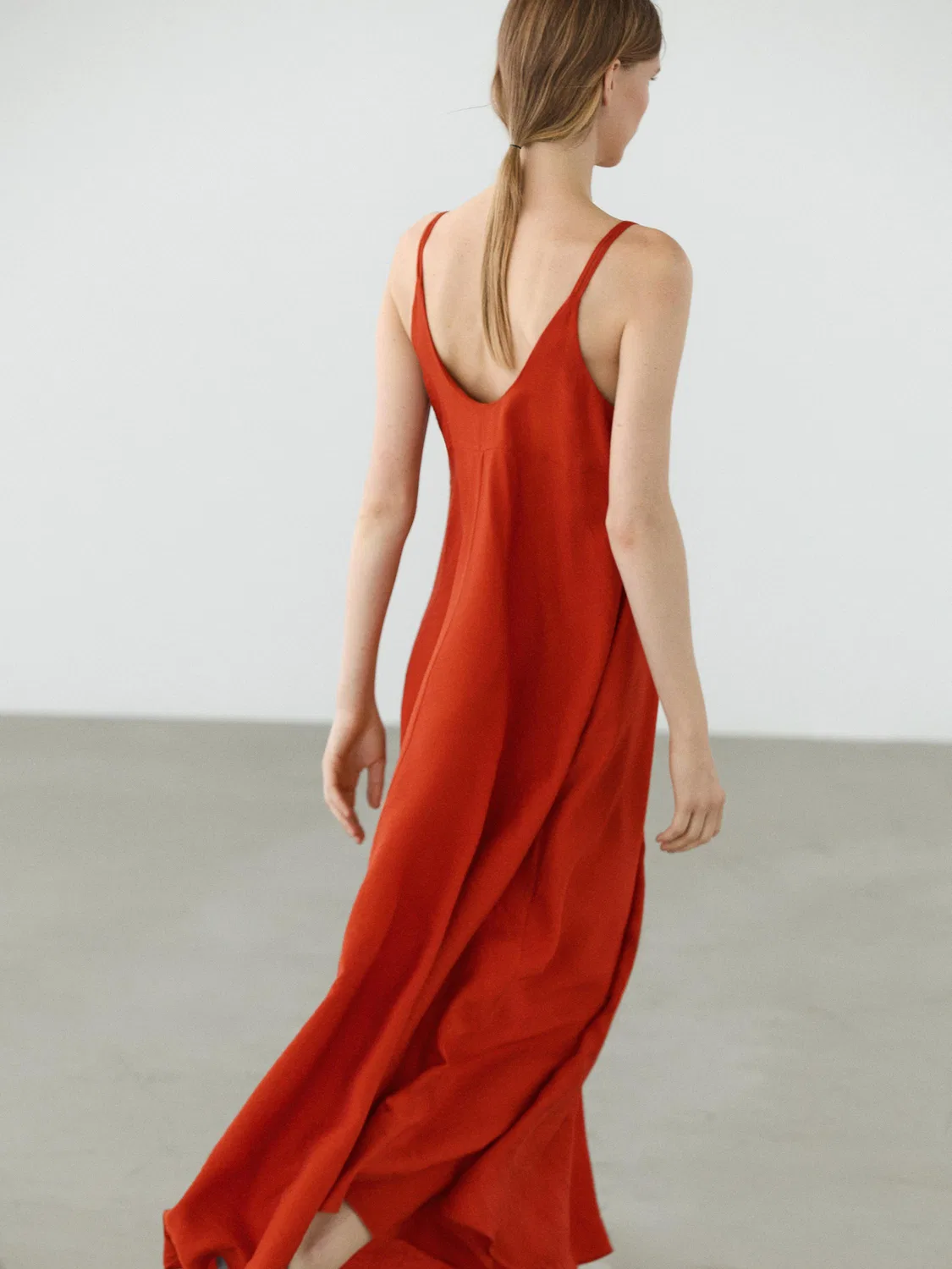 Длинное струящееся платье из двойной ткани Massimo Dutti, Burnt Orange — фото 2