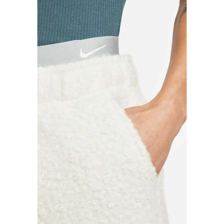 Женские джоггеры из флиса с высоким поясом Sportswear Collection Sherpa Loose Fit High Rise Jogger Nike, Серо-бежевый — фото 3