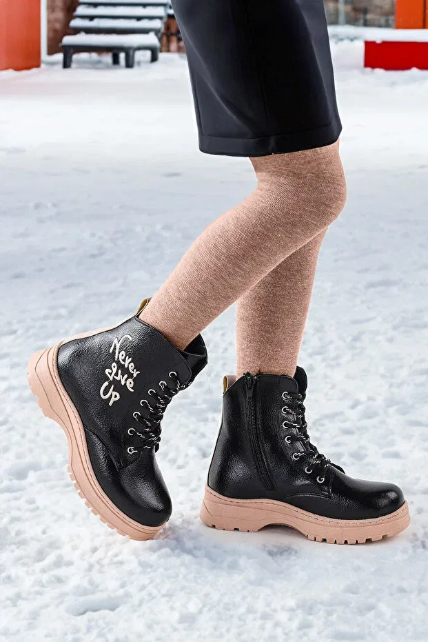 Детские ботинки для девочек с термоподошвой Kiko Kids, Black - Powder — фото 4