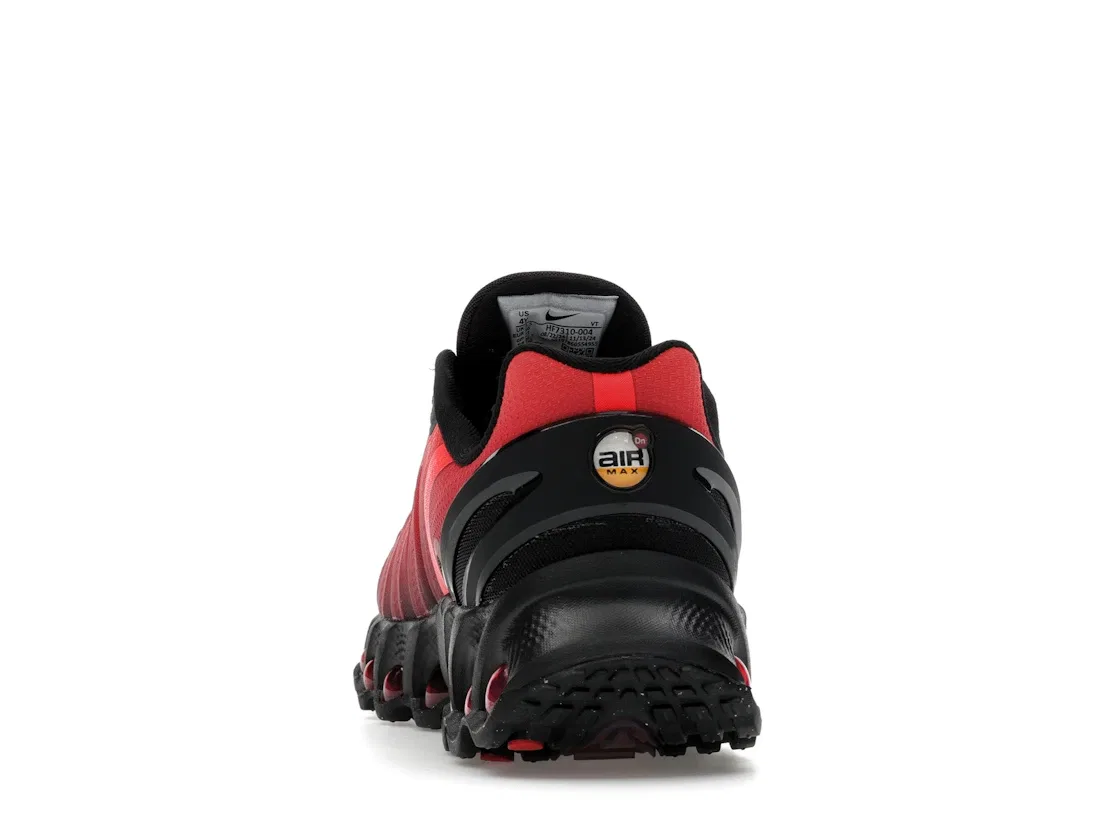 Детские кроссовки Lifestyle Nike Air Max Dn8 Nike, Black/University Red/Bright Crimson/Black — фото 4