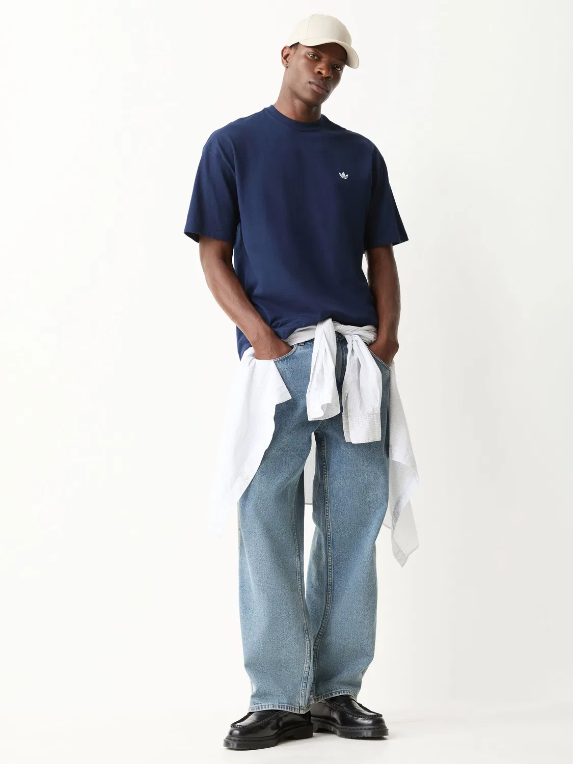 Футболка свободного кроя adidas Originals Essentials, синяя — фото 3