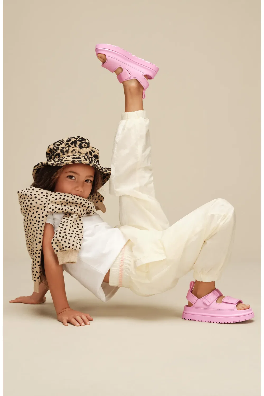 Сандалии детские на ремешках GoldenGlow UGG, Pink Diamond — фото 2