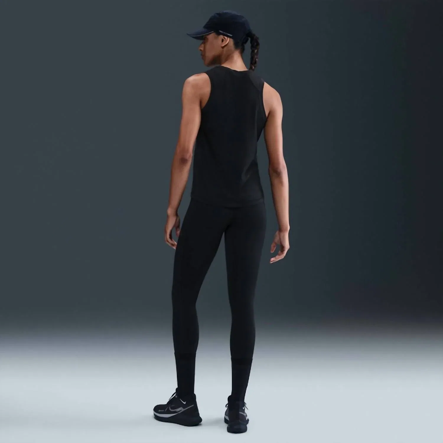 Женские леггинсы для бега с высокой посадкой и карманами Trail High Waisted 7/8 Running Leggings Nike, Black/Black — фото 2