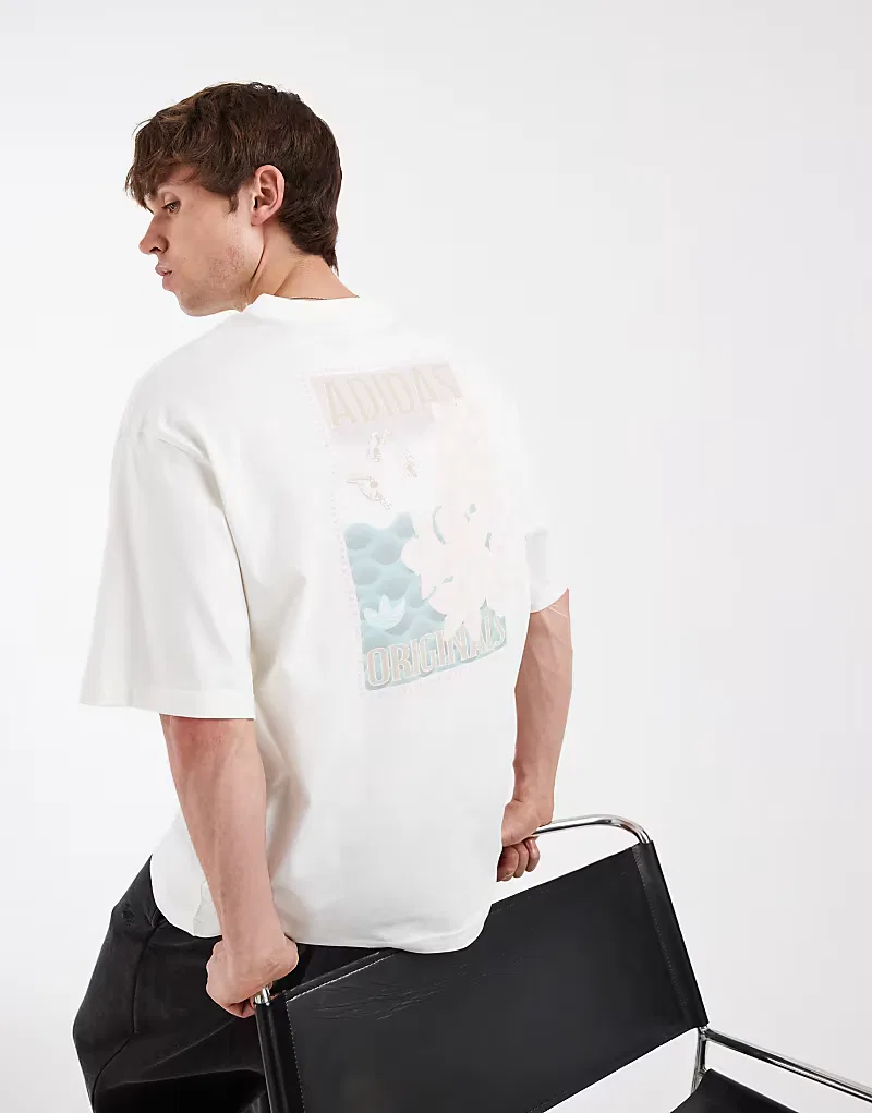 Футболка Adidas Originals с цветочным принтом, кремовый