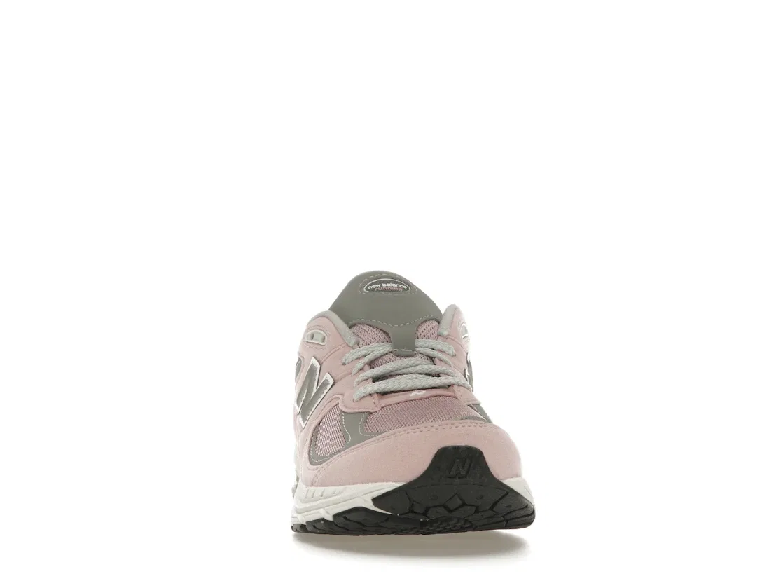 Детские кроссовки Lifestyle New Balance 2002R, Orb Pink/Grey — фото 2