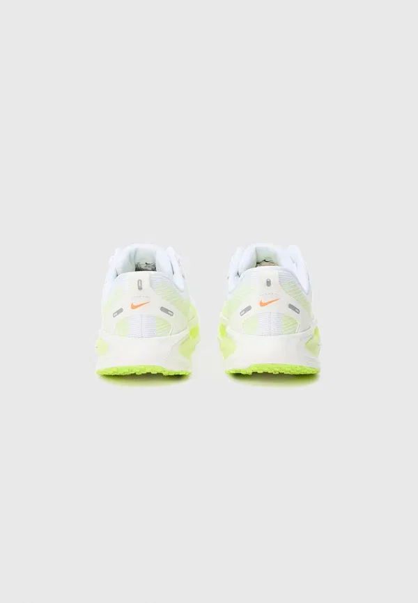 Кроссовки с максимальной амортизацией Vomero 18 Nike Performance white/black/barely volt, белый/черный — фото 3