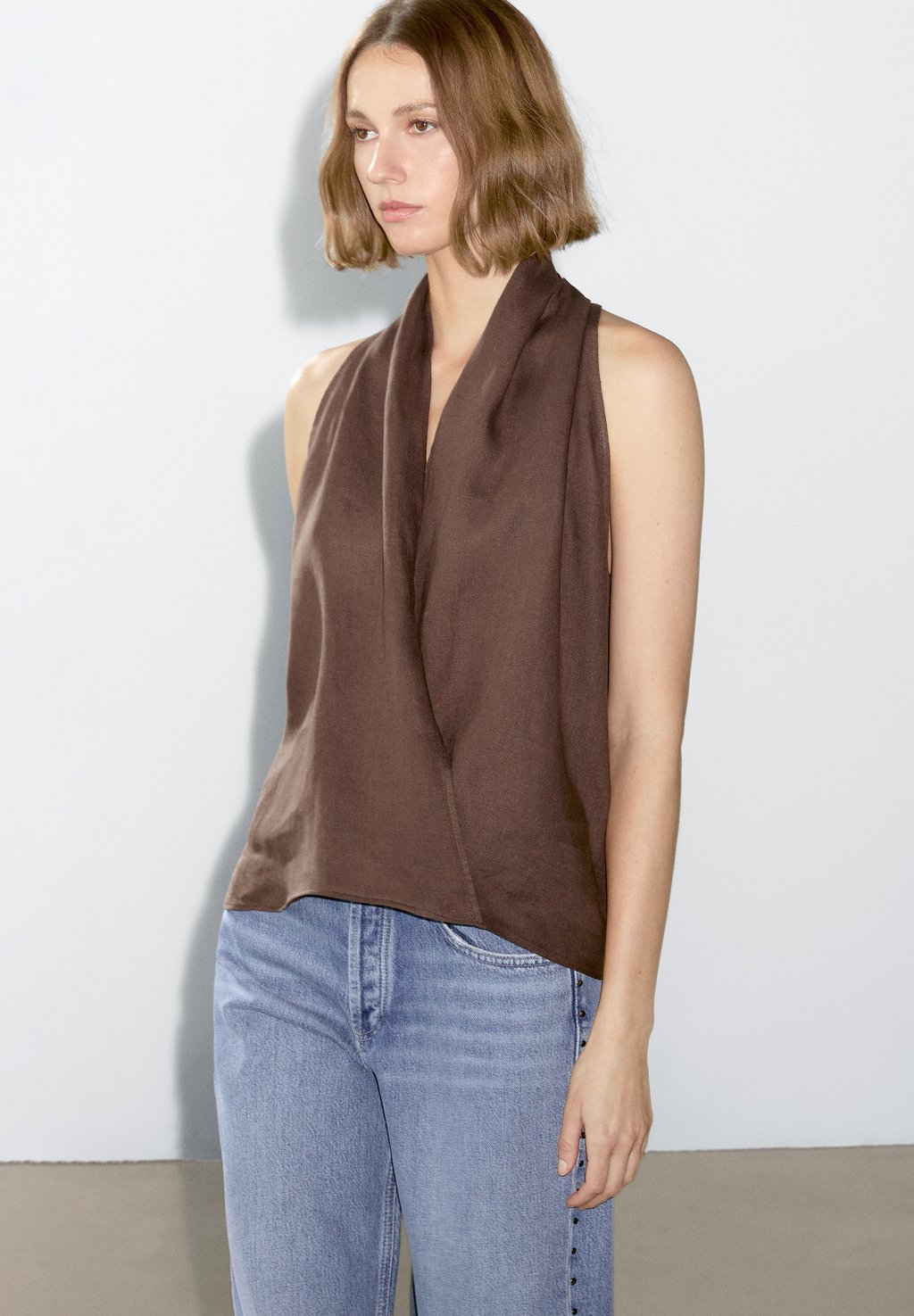 

Топ CROSS OVER HALTER - Blouse Massimo Dutti, темно-коричневый