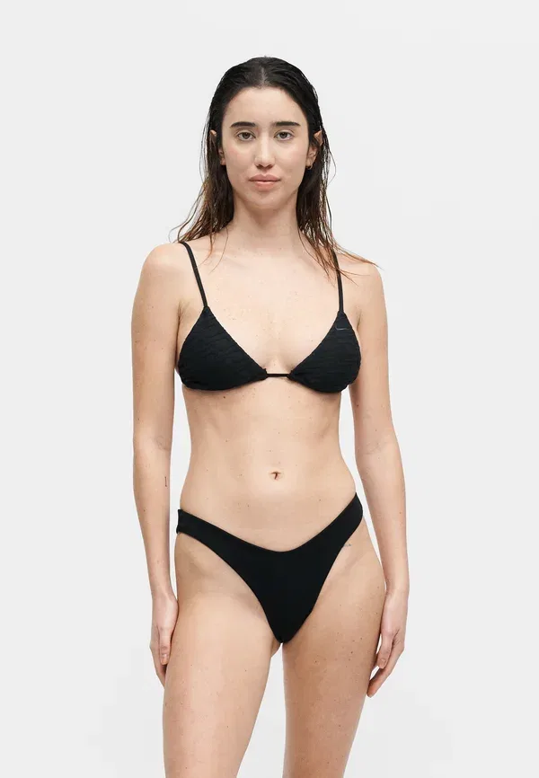 Топ-бикини треугольник Nike Swim, черный