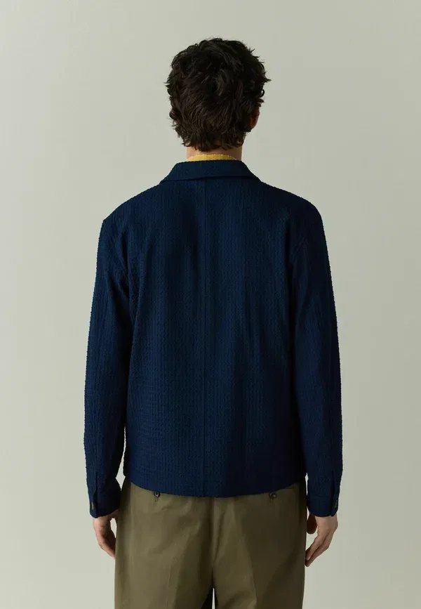 Куртка Regular fit smart textured twin pocket shacket, бренд Next, цвет темно-синий — фото 3