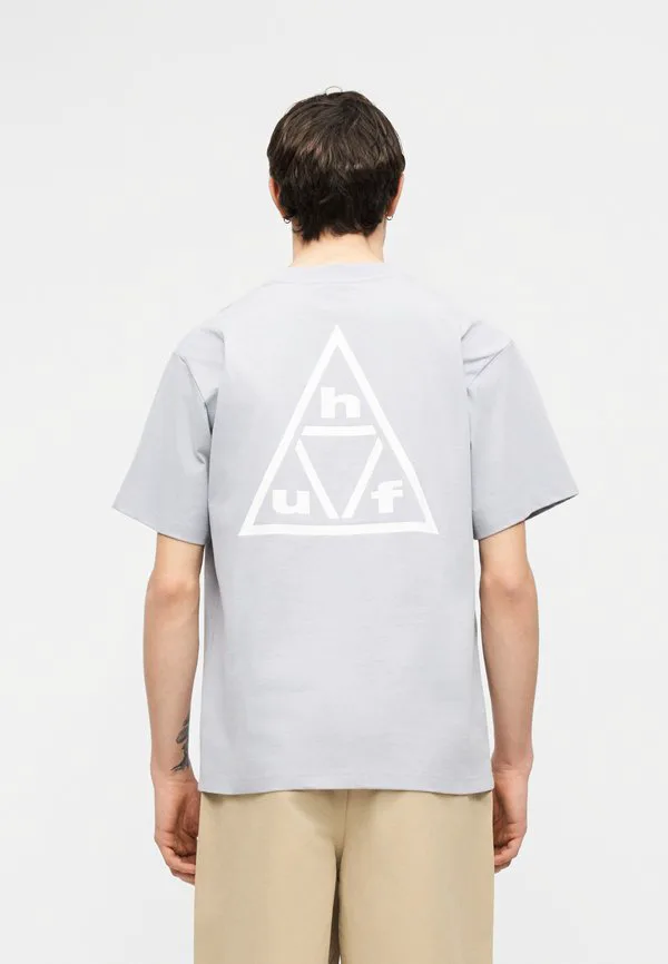 

Футболка унисекс с тройным треугольником и принтом Huf, Lilac Chalk/White, Белый, Футболка унисекс с тройным треугольником и принтом Huf, Lilac Chalk/White
