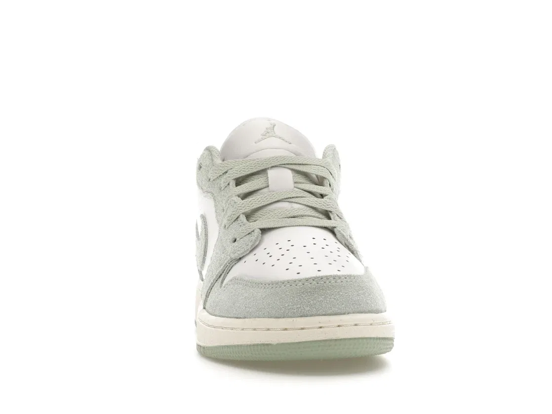 Детские кроссовки Lifestyle Jordan 1 Low SE Jordan, White/Seafoam/Sail — фото 2