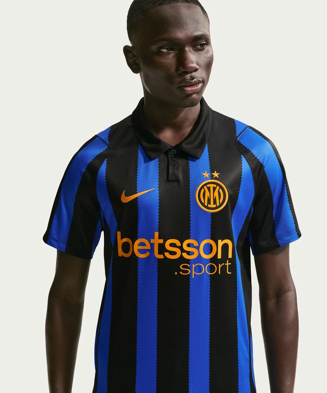 Мужская футболка с коротким рукавом Nike Dri-FIT Inter Milan 2026/27 Stadium Home, Lyon Blue/Black/University Gold — фото 2