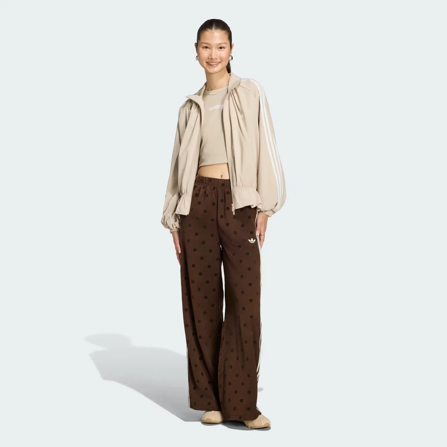 Женские брюки с принтом в горошек Satin Polka Dots Wide Leg Pant Adidas Originals, темно-рыжий — фото 3