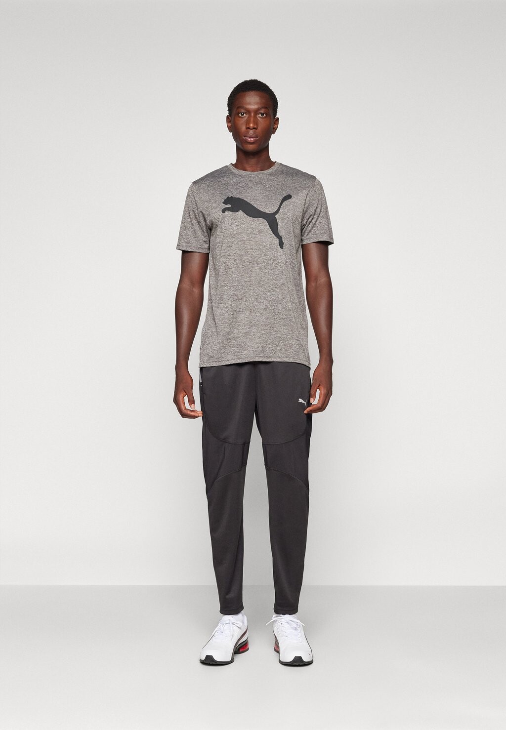 

Спортивные штаны FLEX PANELLED TAPERED JOGGER Puma, черный