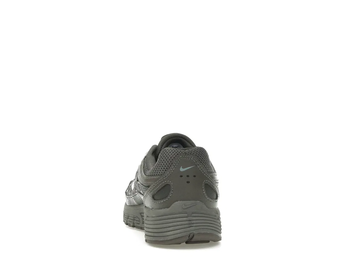 Детские кроссовки Lifestyle Nike P-6000, Cave Stone/Medium Ash/Flat Pewter/Metallic Silver — фото 4