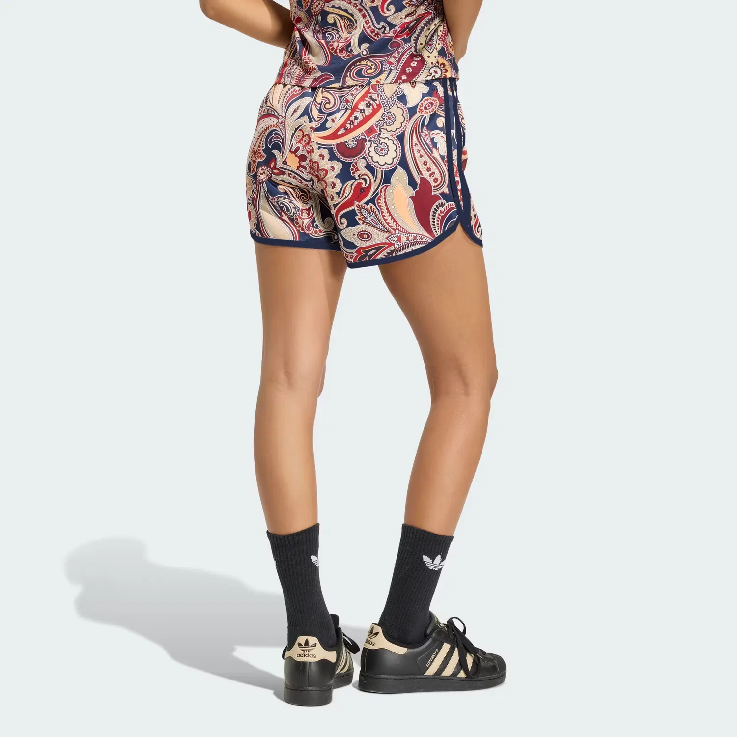 Женские шорты оверсайз Liberty London Sprinter Adidas Originals, мультиколор/night indigo — фото 2