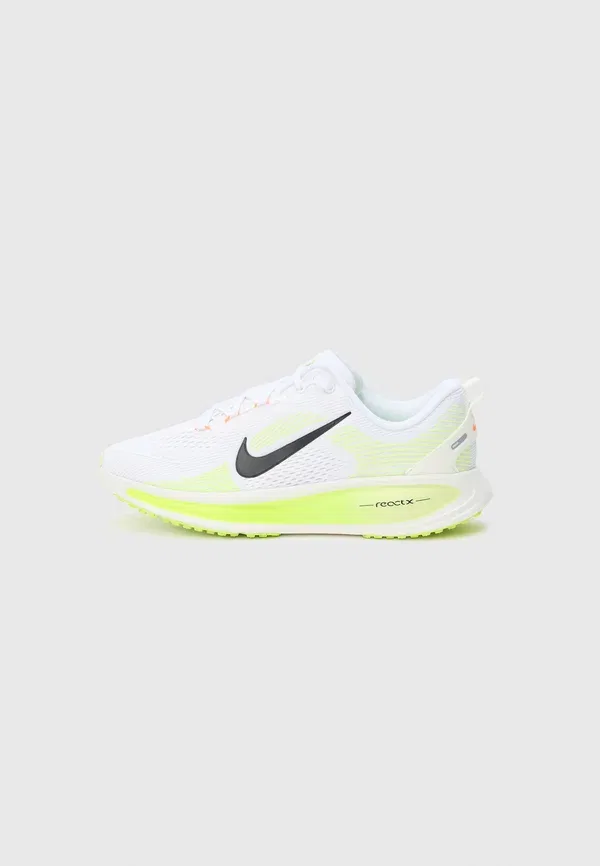 Кроссовки с максимальной амортизацией Vomero 18 Nike Performance white/black/barely volt, белый/черный
