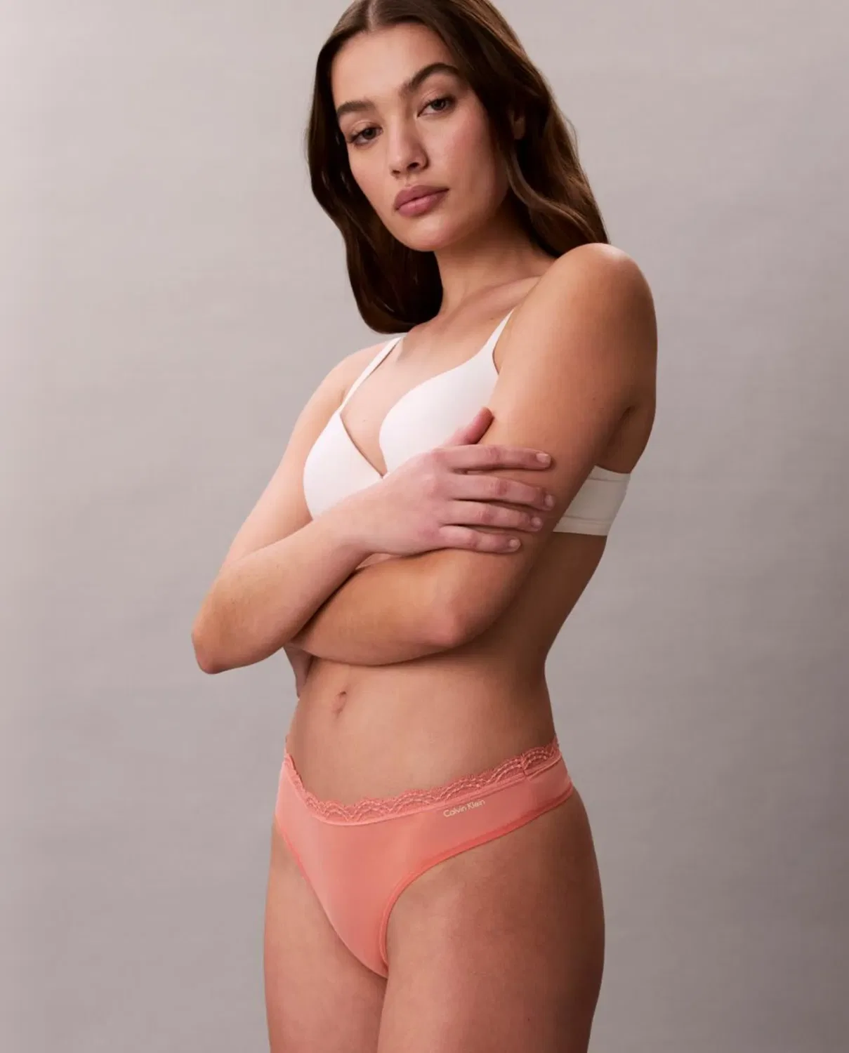 Женские трусы-танга с кружевом Calvin Klein, Naranja — фото 3