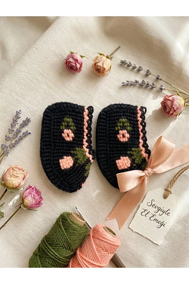 Детские пинетки для новорожденных вязаные Tiny Tunisian Handmade Baby Booties Hilalzey Esarp Sal, Черный — фото 3