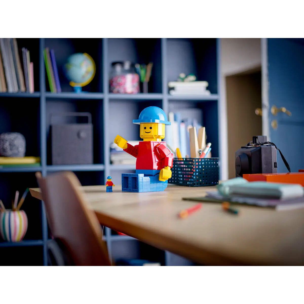Конструктор Lego Minifigures Up-Scaled LEGO Minifigure 40649, 654 детали — фото 4