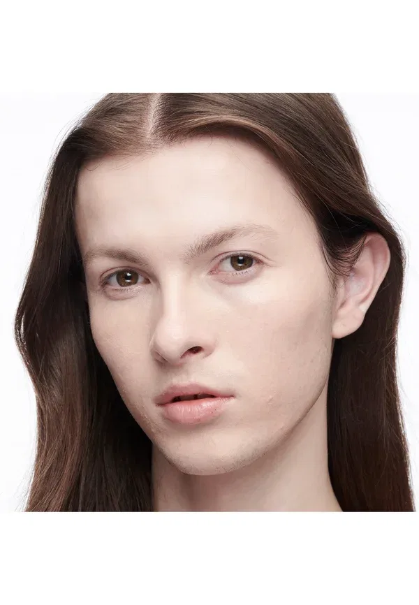 Консилер для лица и под глазами, 1.8 мл, Studio Radiance 24hr Luminous Lift Concealer Mini, Mac, nc10, цвет nc10 — фото 4