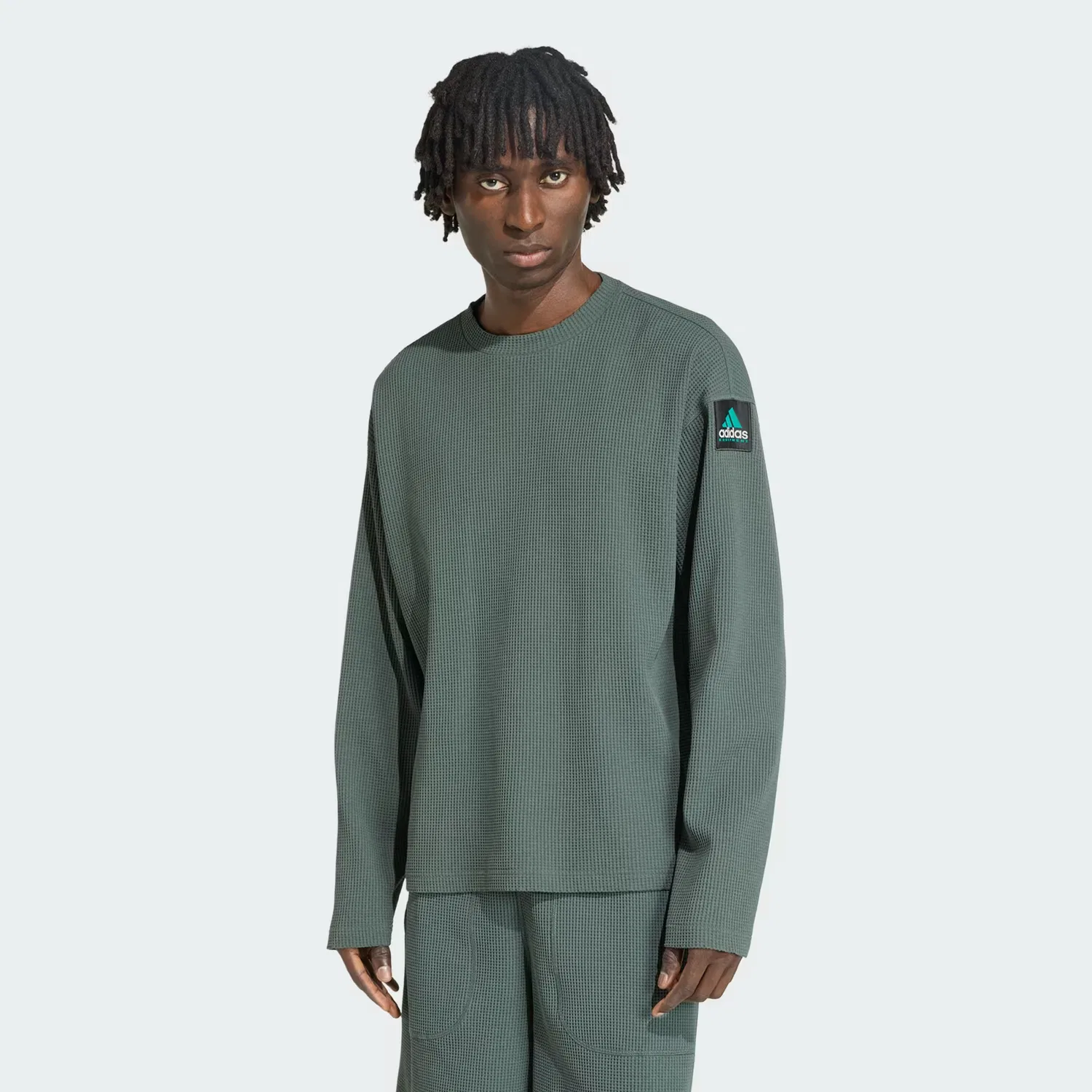 Мужская футболка с длинным рукавом оверсайз из вафельного трикотажа Equipment Waffle Adidas Originals, Legend Ivy
