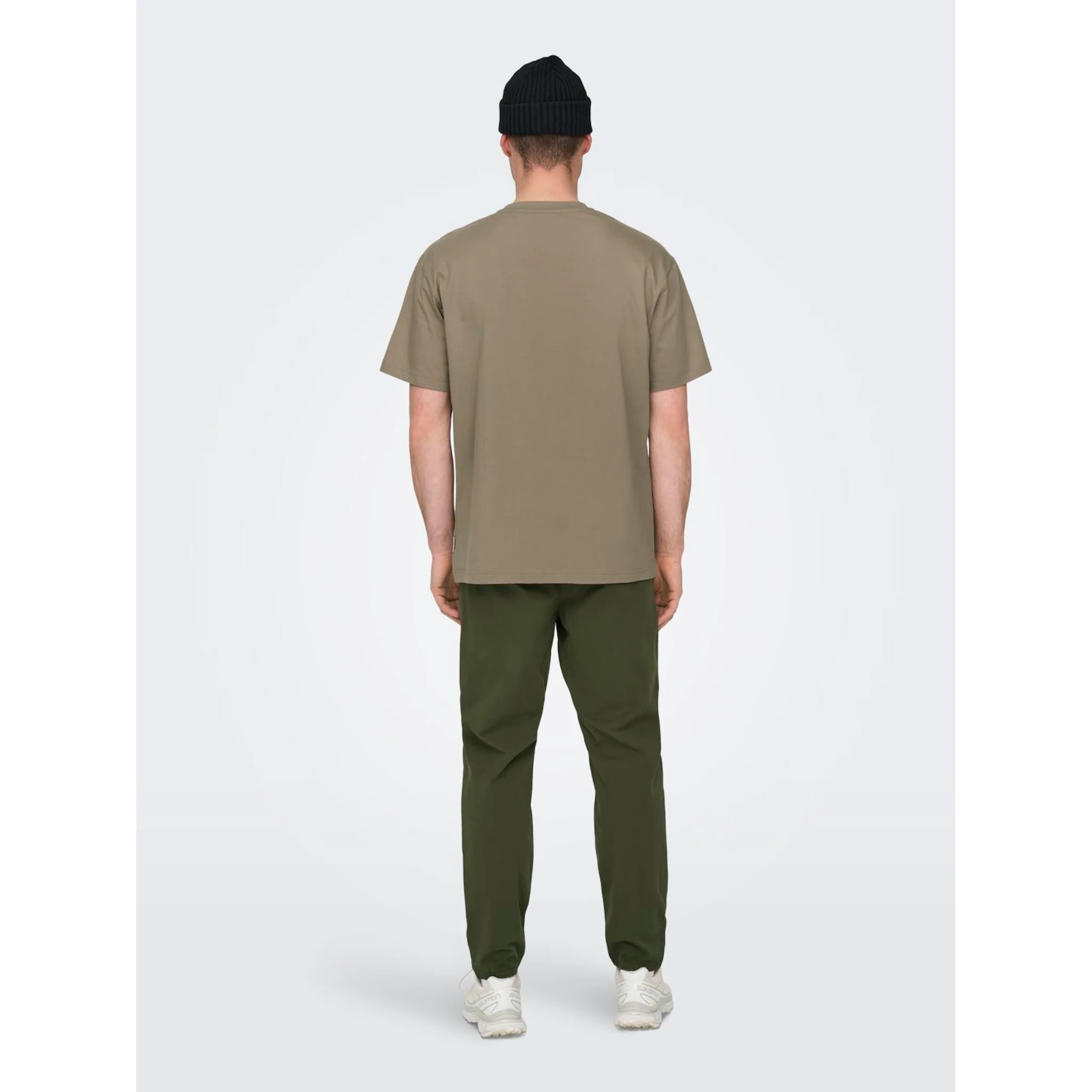 

Рубашка ONLY & SONS с круглым вырезом "ONSFRED RLX SS TEE", серый
