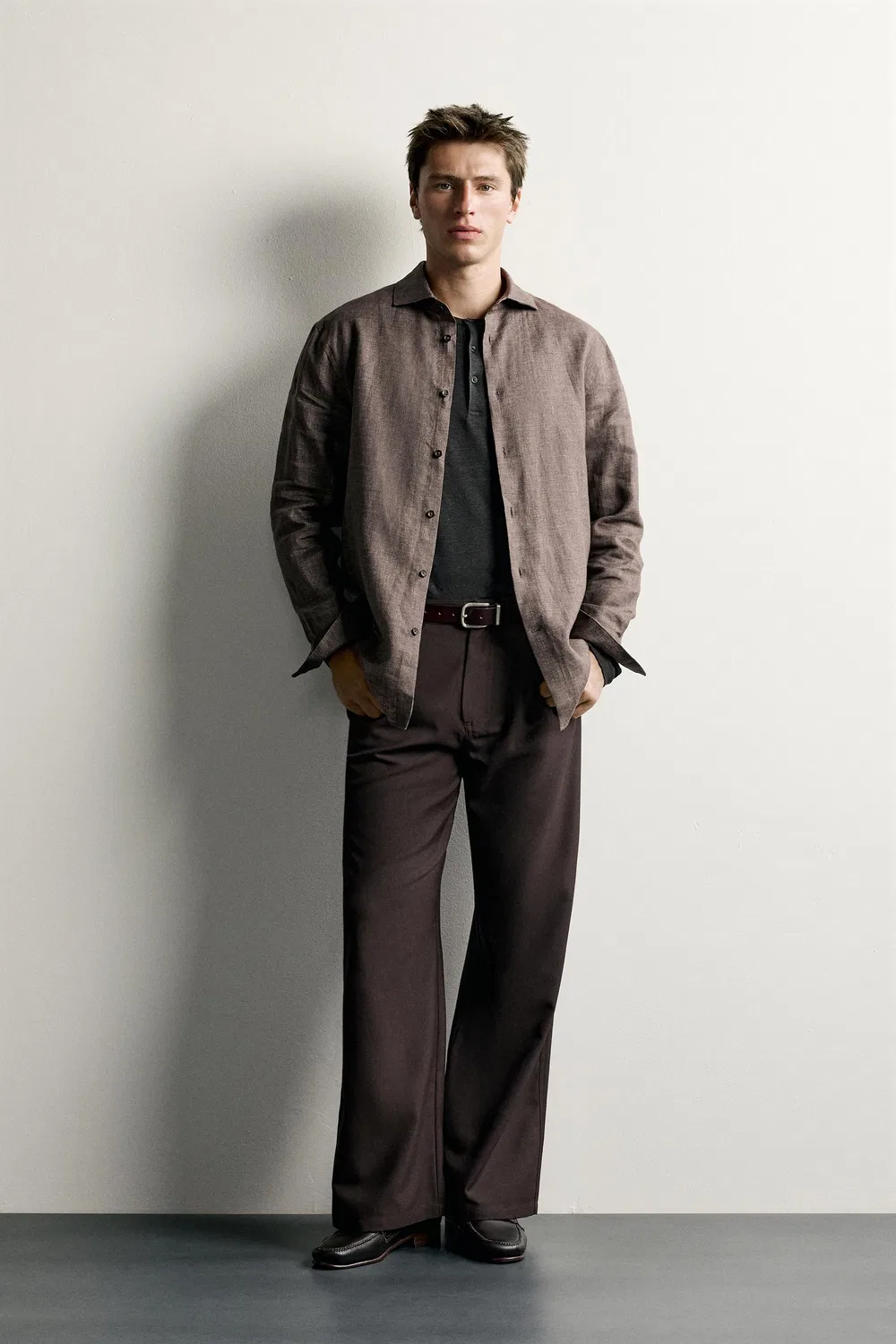 Рубашка из 100% льна, стандартного кроя. ZARA, Brown