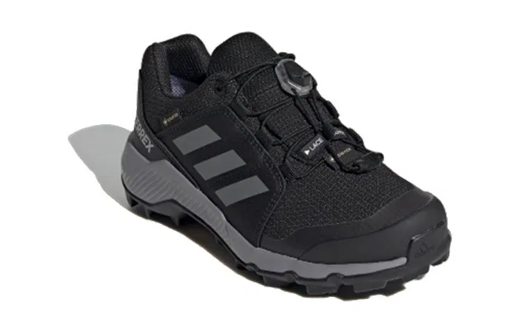 Детские кроссовки для бега с водонепроницаемой мембраной GORE-TEX Terrex GT Slip Resistant Mid Top Adidas, Black Gray — фото 4